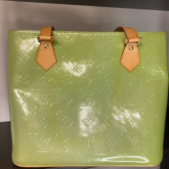 Authentic Louis Vuitton Green vernis Tote Bag - Picture 1 of 7